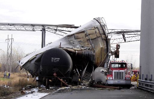 Fatal Benson MN explosion. Twisted tank wreckage after explosion